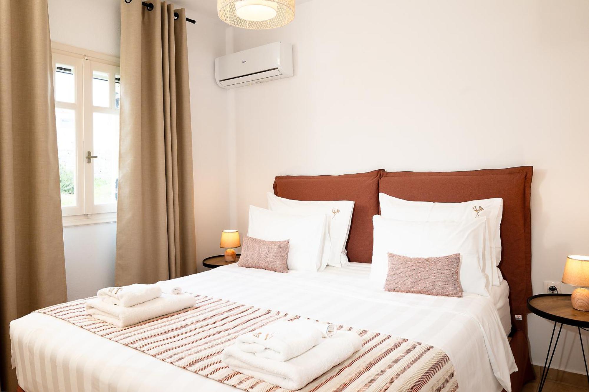 Mirabelle Luxury Villas Plaka  Exterior photo